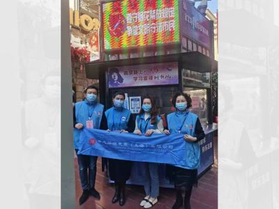 志愿者風采-南京東路的向導